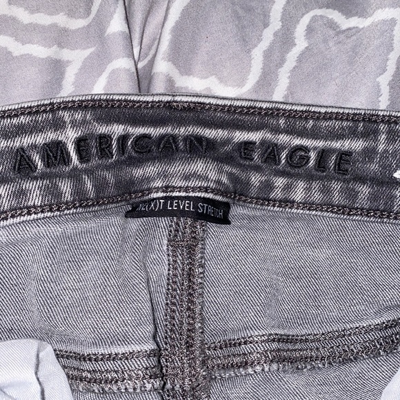 American Eagle High-Rise skinny jeans/jeggings - Picture 4 of 5